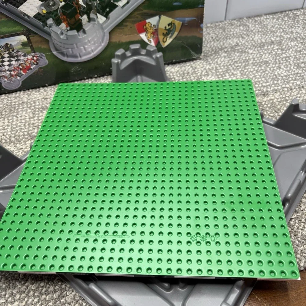 LEGO Kingdoms Chess Board And Castle Frame Retired In Orig Box